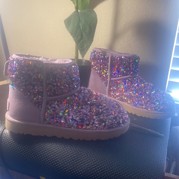 Sold New Authentic UGG mini SEQUIN LILAC FROST sparkle Purple BOOTS WOMEN’S 8 - Picture 7 of 16